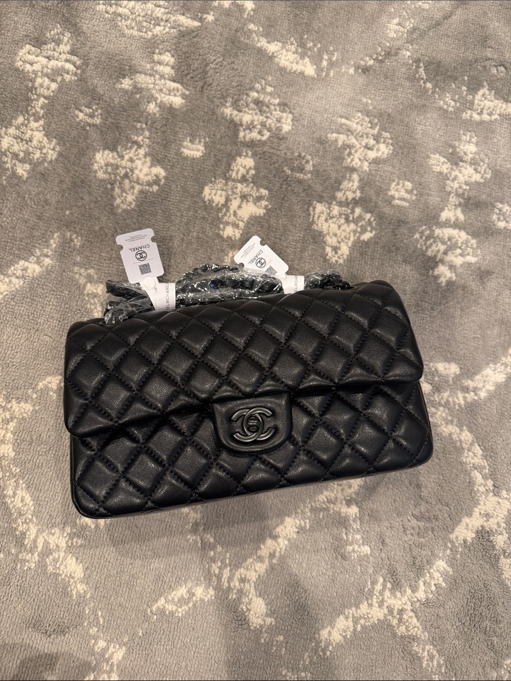 CHANEL style black on black small classic flap - Picture 11 of 12